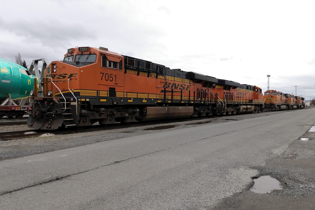 BNSF 7051